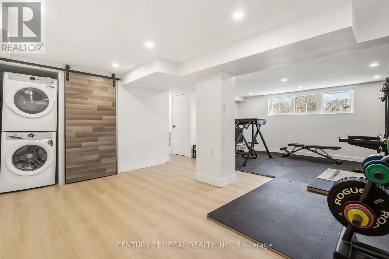 26 Sir Bedevere Place, Markham, ON - Indoor Photo Showing Laundry Room