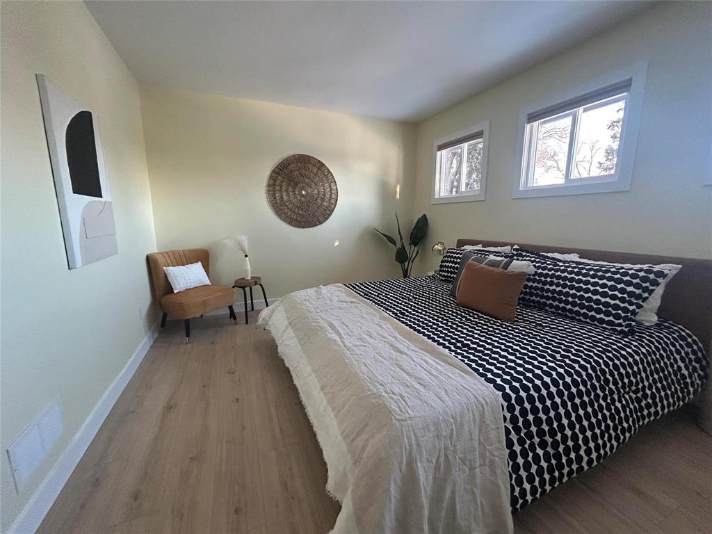 11 Portland Avenue, Winnipeg, MB - Indoor Photo Showing Bedroom