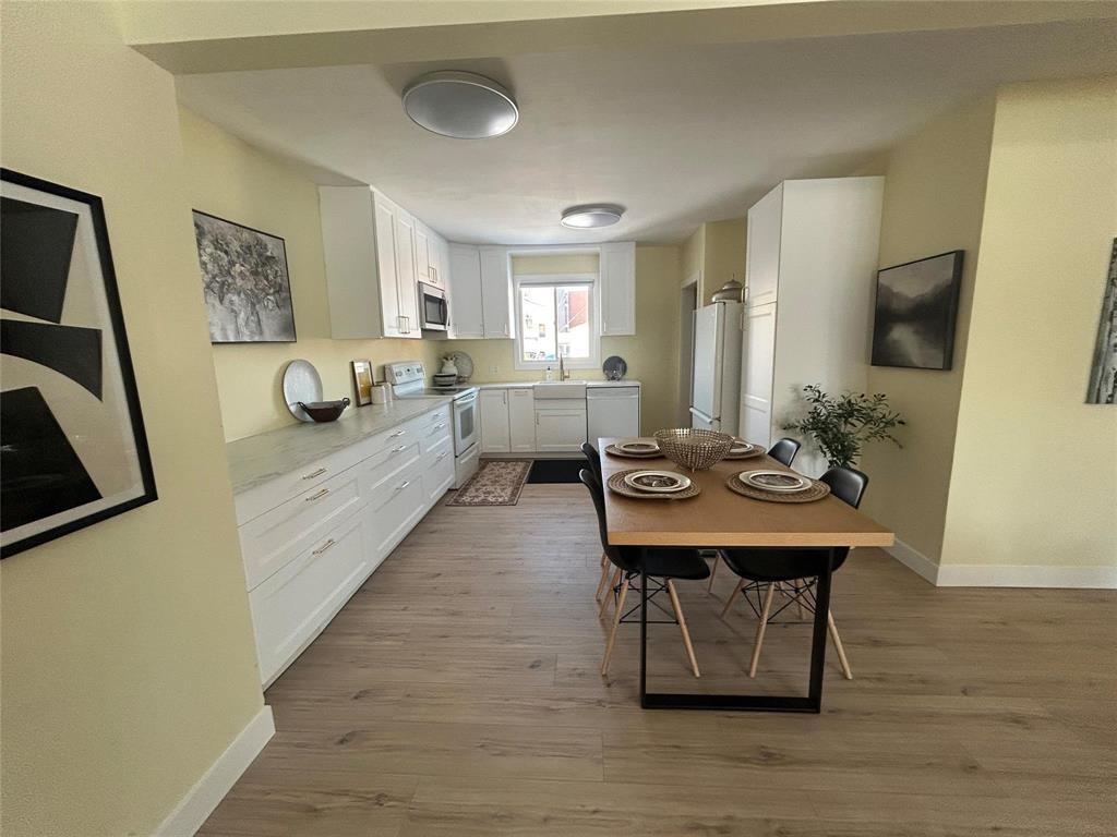 11 Portland Avenue, Winnipeg, MB - Indoor Photo Showing Dining Room