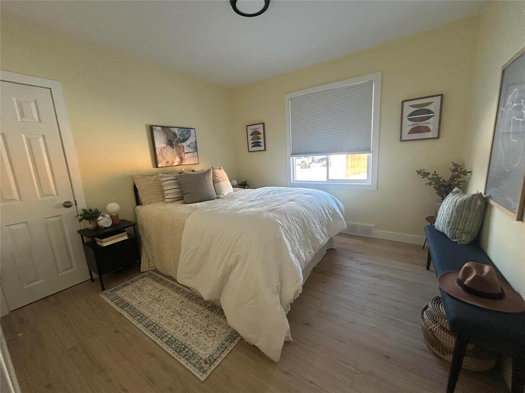 11 Portland Avenue, Winnipeg, MB - Indoor Photo Showing Bedroom