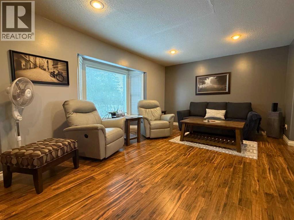 100 Balaclava Street, Veteran, AB - Indoor