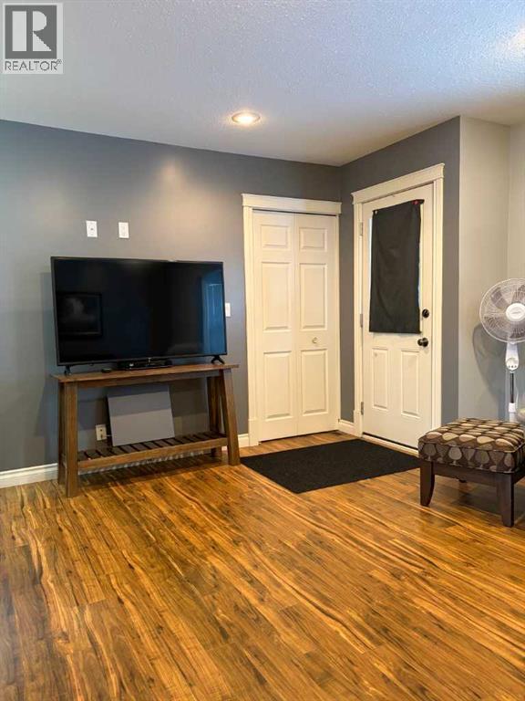 100 Balaclava Street, Veteran, AB - Indoor