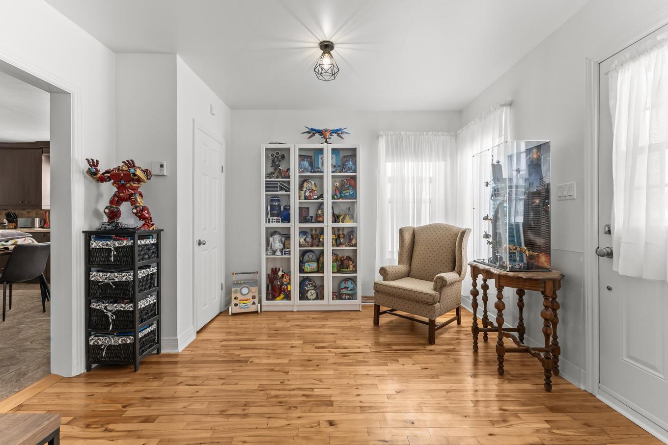 Salle de jeux - 184 Rue Jacques-Cartier S., Saint-Jean-Sur-Richelieu, QC - Indoor Photo Showing Other Room