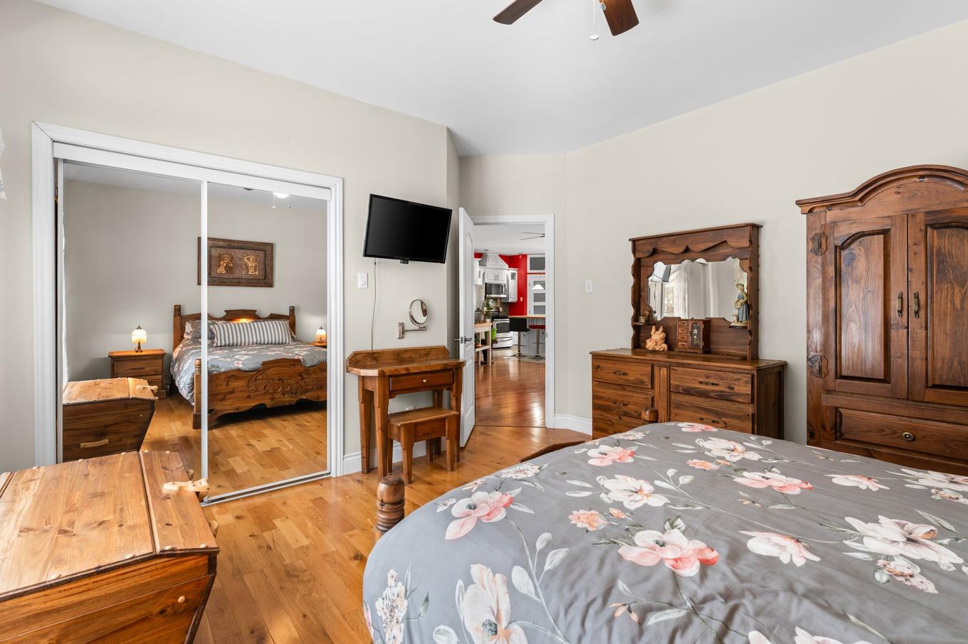 Chambre à coucher principale - 125 Rue Pascal, Sainte-Sophie, QC - Indoor Photo Showing Bedroom