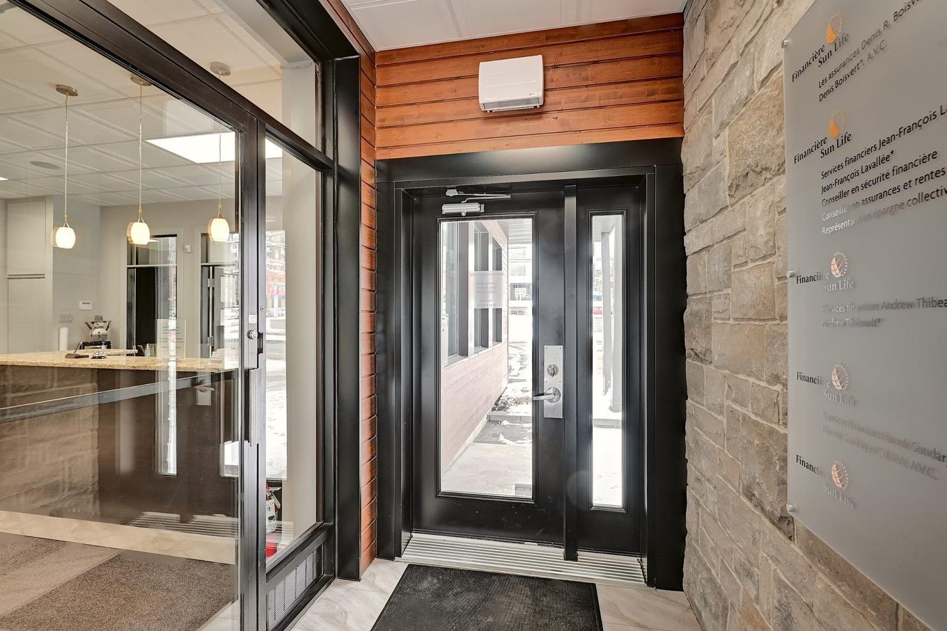 Hall d'entrée/Vestibule - 2230 Rue King O., Sherbrooke (Les Nations), QC - Indoor Photo Showing Other Room