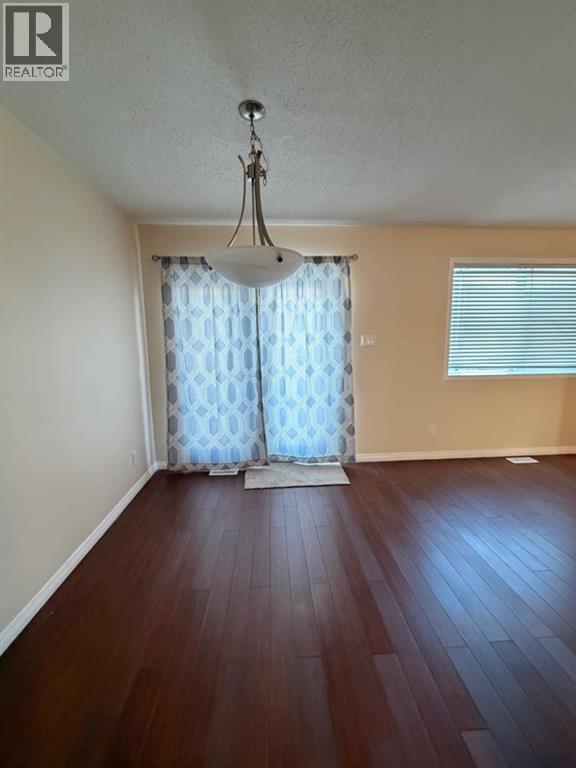 dining - 234 Pacific Crescent, Fort Mcmurray, AB - Indoor Photo Showing Other Room