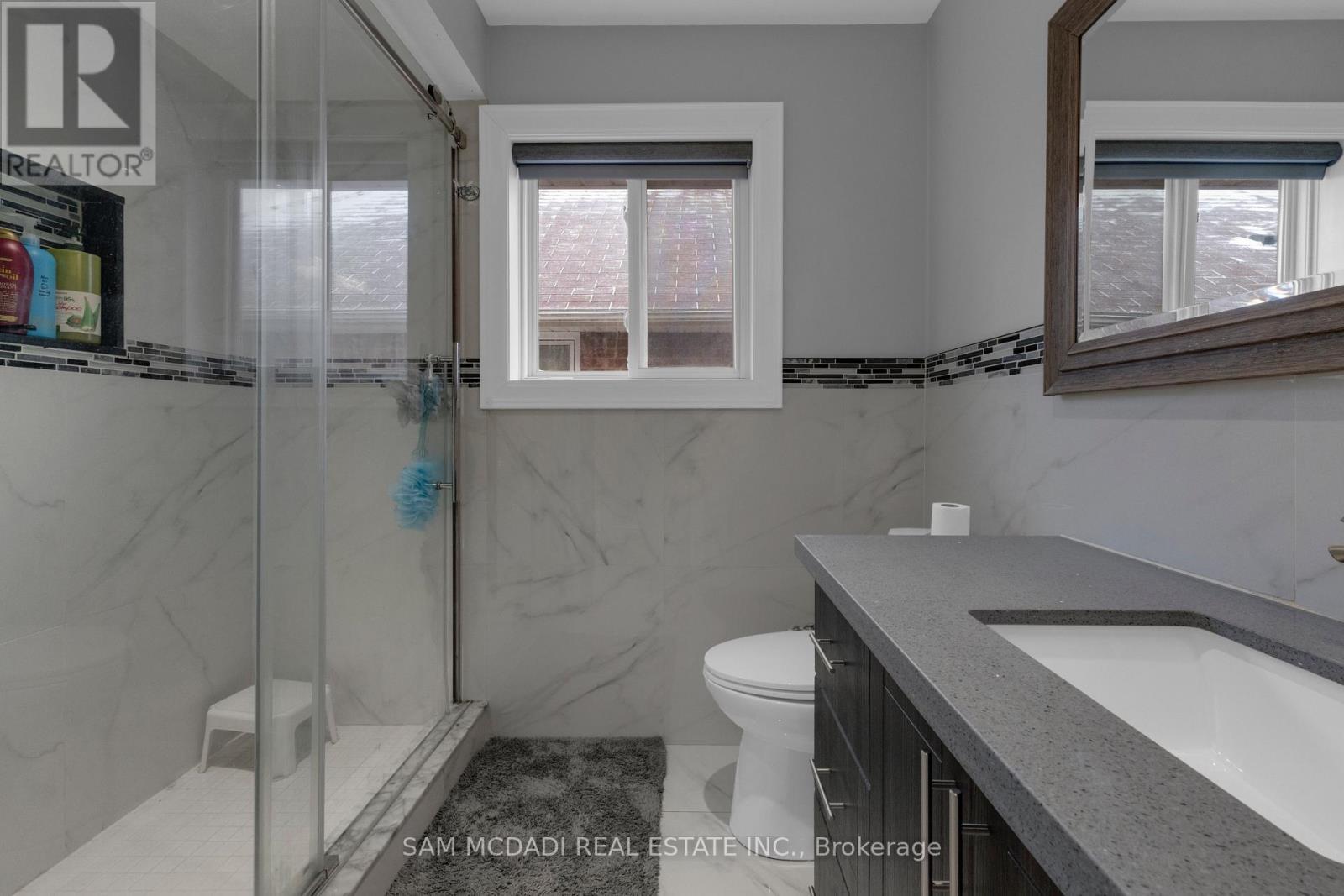 3722 Densbury Drive, Mississauga, ON - Indoor Photo Showing Bathroom