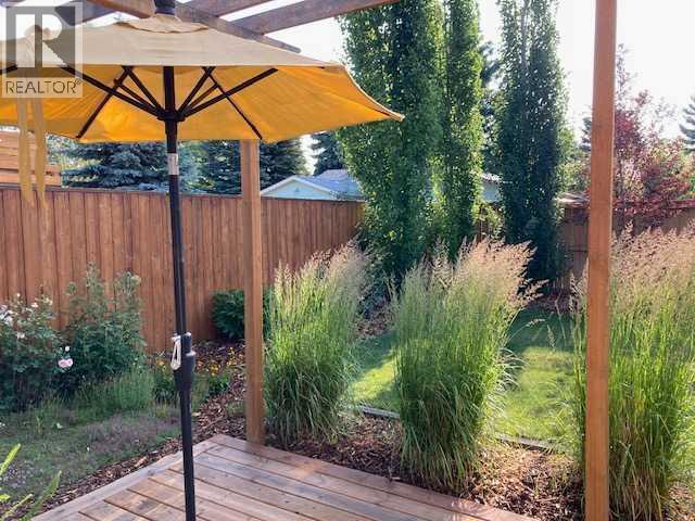 9 Mountain Place, Okotoks, AB - Outdoor With Deck Patio Veranda