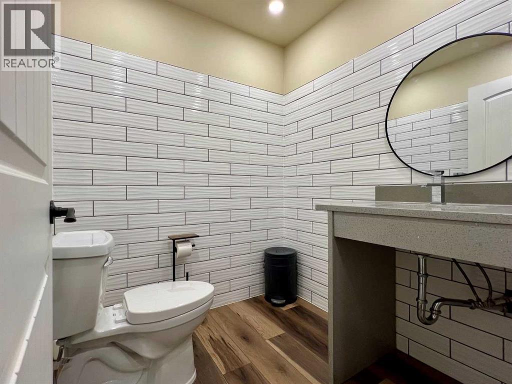 923 6 Avenue, Calgary, AB