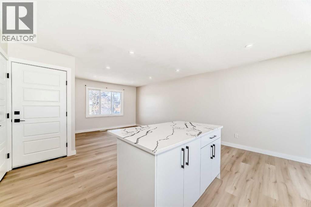 6128 Madigan Drive Ne, Calgary, AB - Indoor