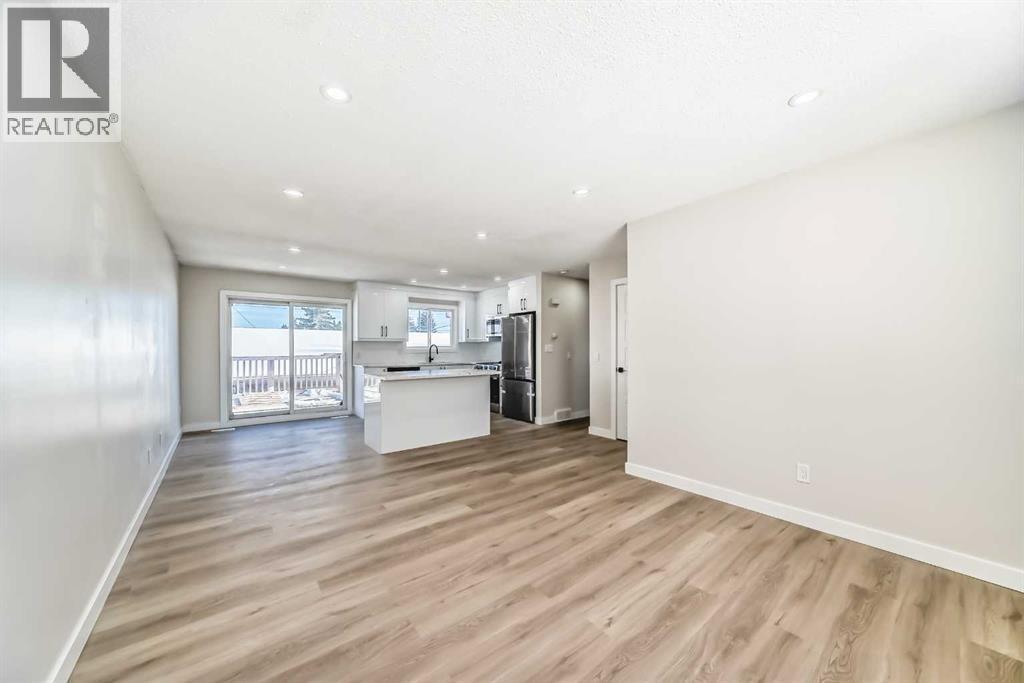 6128 Madigan Drive Ne, Calgary, AB - Indoor