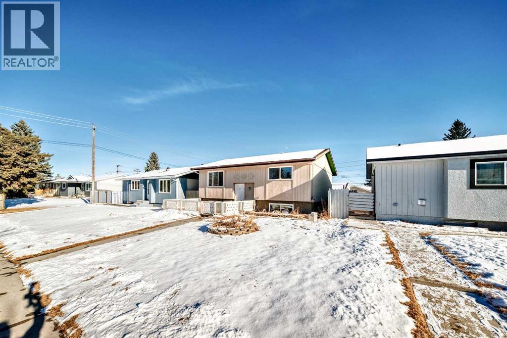 6128 Madigan Drive Ne, Calgary, AB - Outdoor
