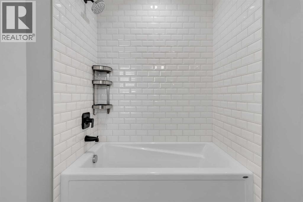 138 Cityside Way Ne, Calgary, AB - Indoor Photo Showing Bathroom