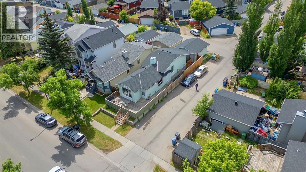 6537 68 Street Ne, Calgary, AB - Outdoor With View