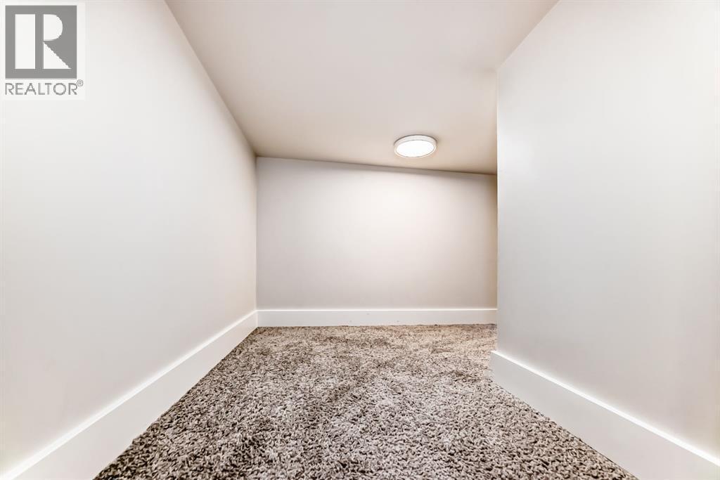 267 Sage Bluff Rise Nw, Calgary, AB - Indoor Photo Showing Other Room