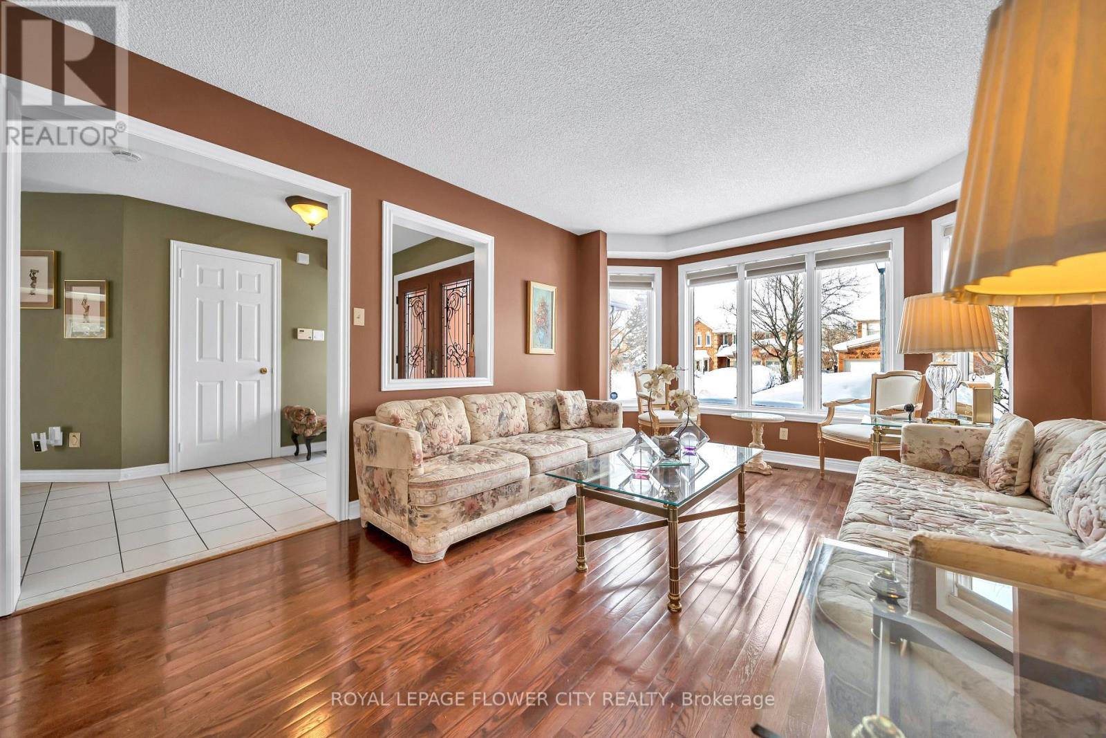 1340 Whitewater Lane, Mississauga, ON - Indoor Photo Showing Living Room