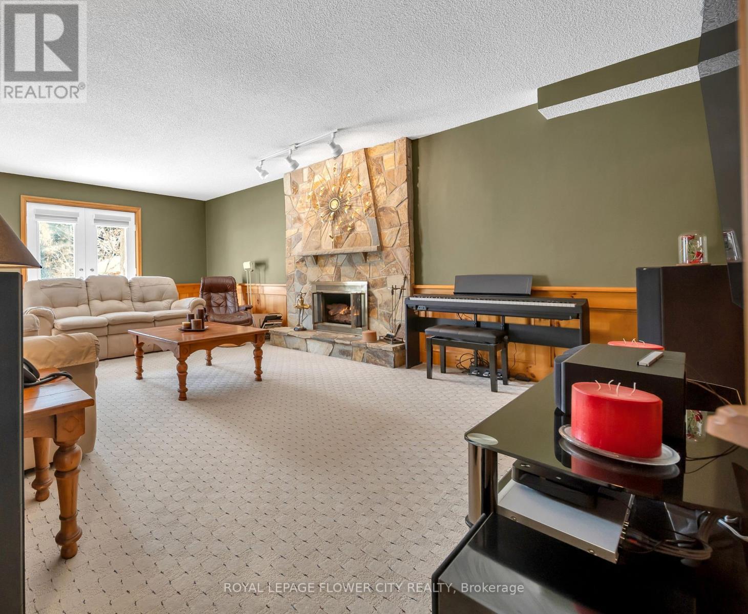 1340 Whitewater Lane, Mississauga, ON - Indoor With Fireplace