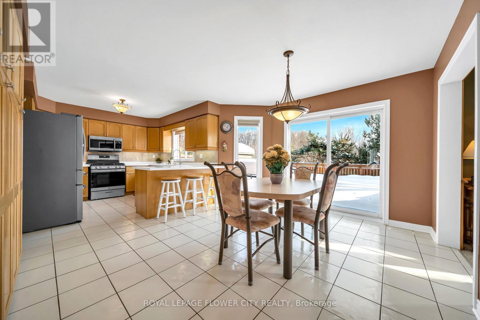 1340 Whitewater Lane, Mississauga, ON - Indoor Photo Showing Dining Room
