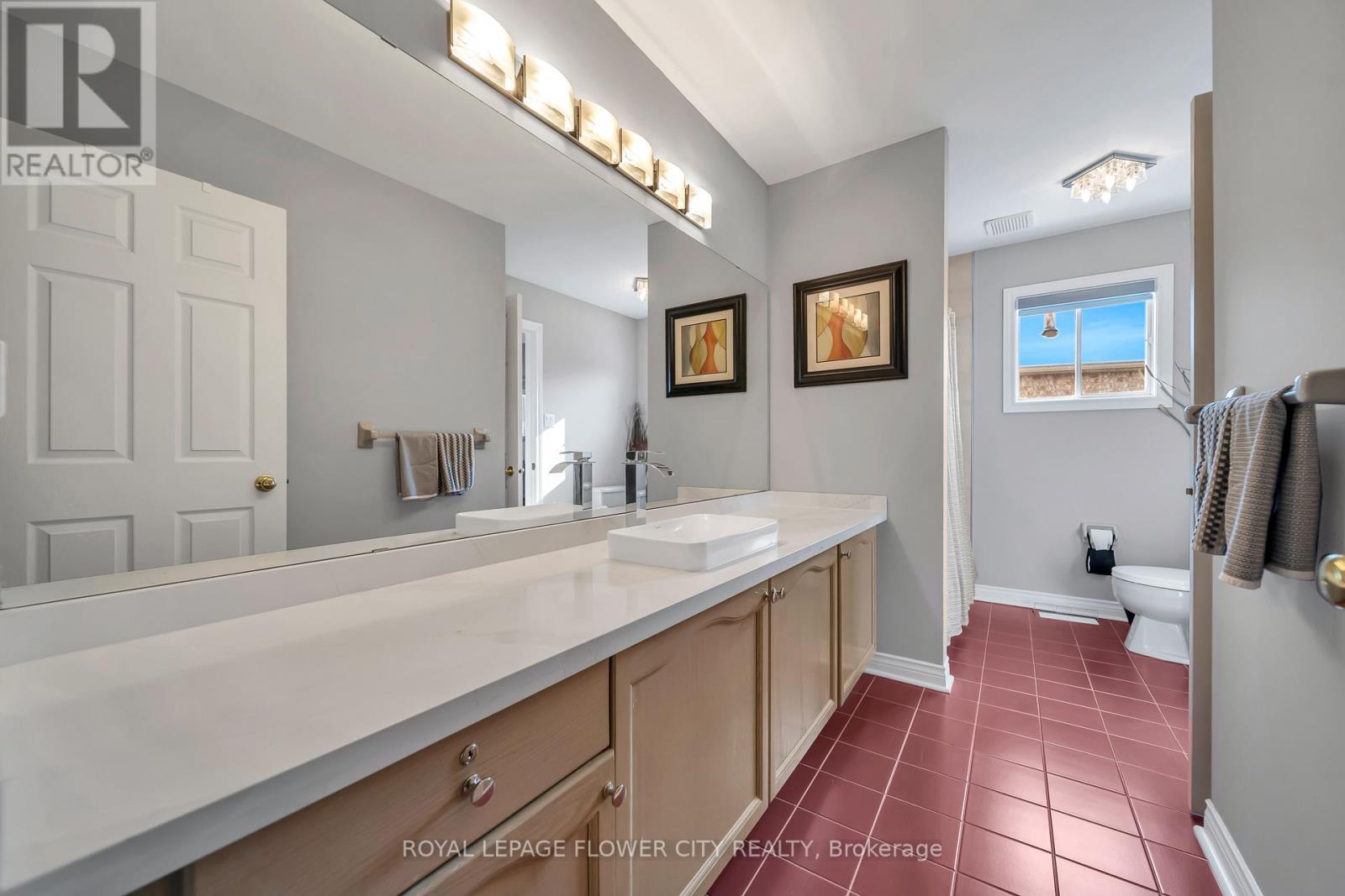 1340 Whitewater Lane, Mississauga, ON - Indoor Photo Showing Bathroom