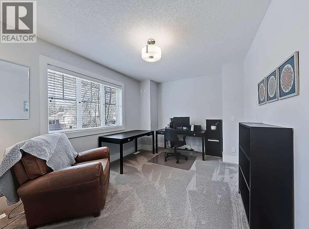 14 Rosetree Road Nw, Calgary, AB - Indoor