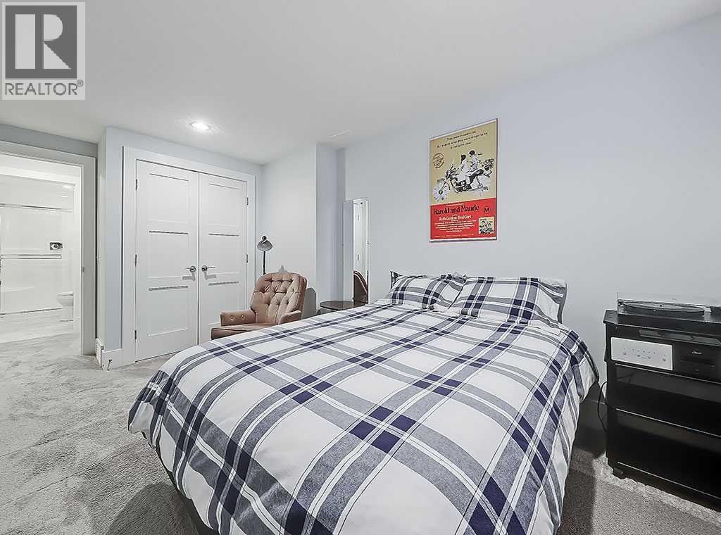 14 Rosetree Road Nw, Calgary, AB - Indoor Photo Showing Bedroom