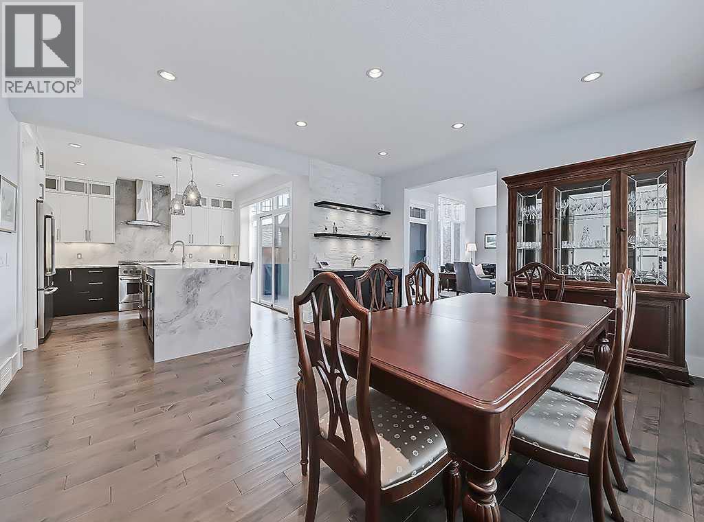 14 Rosetree Road Nw, Calgary, AB - Indoor Photo Showing Dining Room