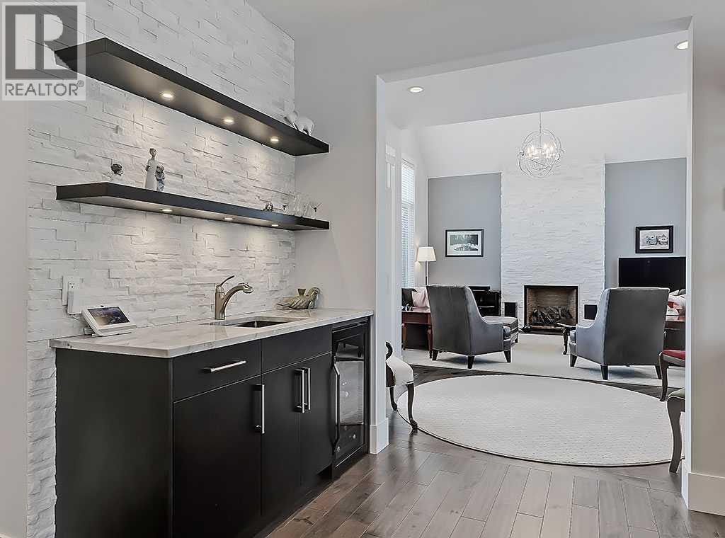 14 Rosetree Road Nw, Calgary, AB - Indoor Photo Showing Kitchen