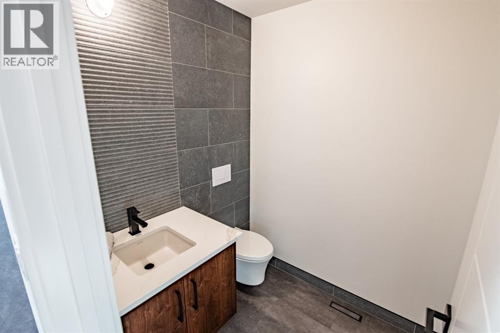 2 pc main floor - 158 Jarvis Bay Drive, Jarvis Bay, AB - Indoor Photo Showing Bathroom