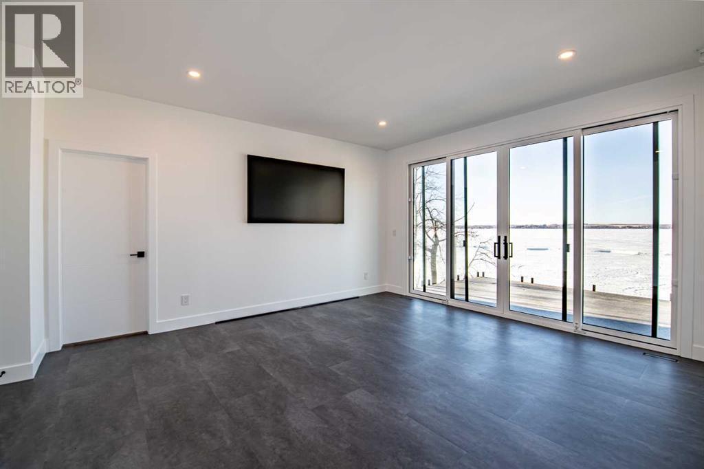 Master bedroom - 158 Jarvis Bay Drive, Jarvis Bay, AB - Indoor