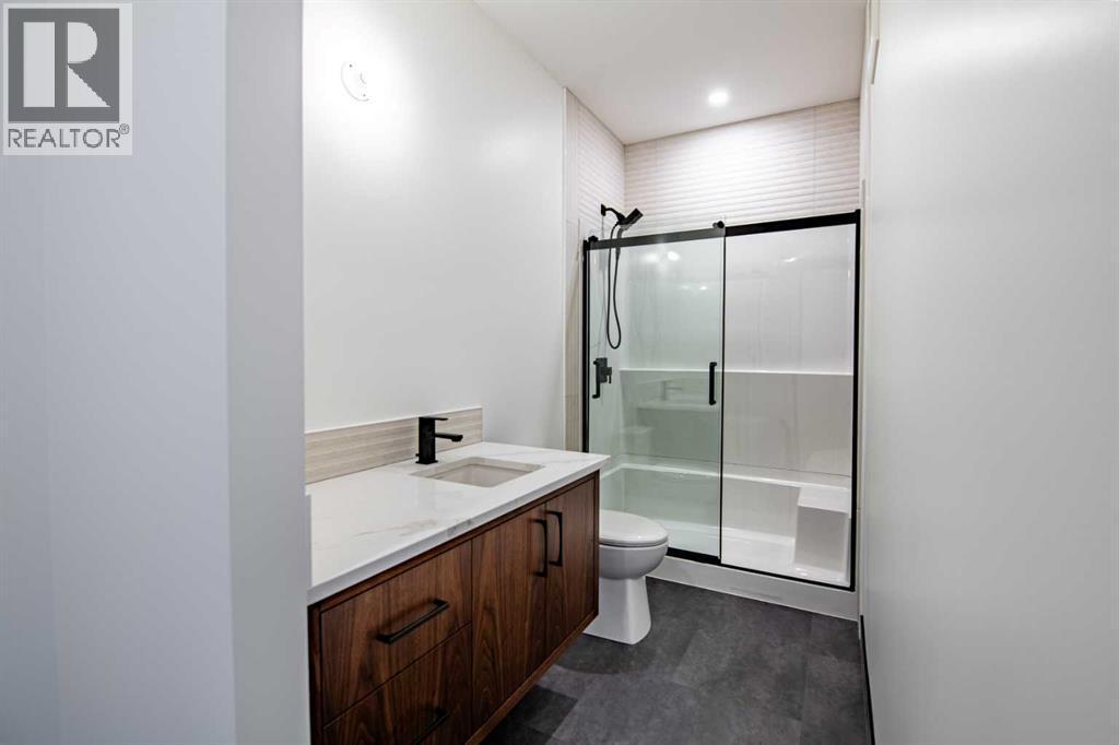 One of the kids bedrooms - 158 Jarvis Bay Drive, Jarvis Bay, AB - Indoor Photo Showing Bathroom