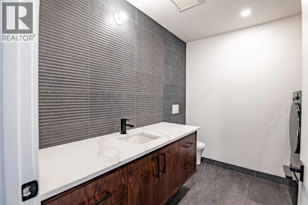 4 Pc bathroom/ laundry Basement - 158 Jarvis Bay Drive, Jarvis Bay, AB - Indoor