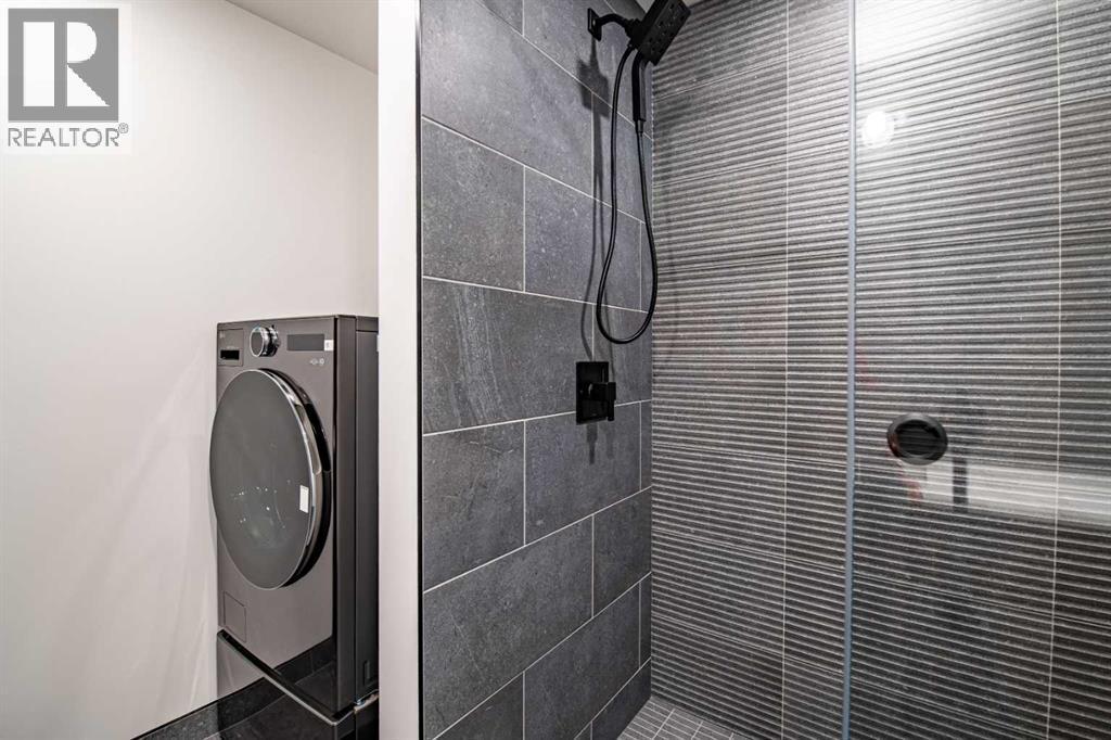 158 Jarvis Bay Drive, Jarvis Bay, AB - Indoor Photo Showing Laundry Room