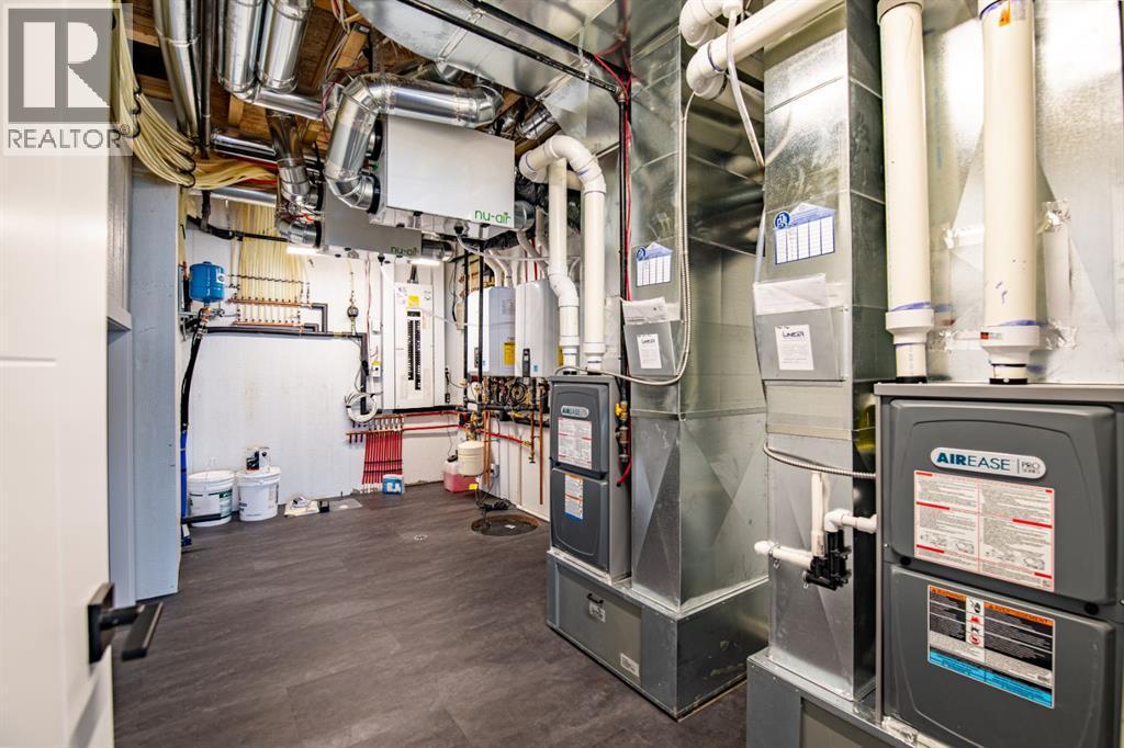 158 Jarvis Bay Drive, Jarvis Bay, AB - Indoor Photo Showing Basement