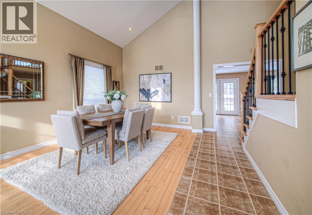 152 Lena Crescent, Cambridge, ON - Indoor Photo Showing Dining Room