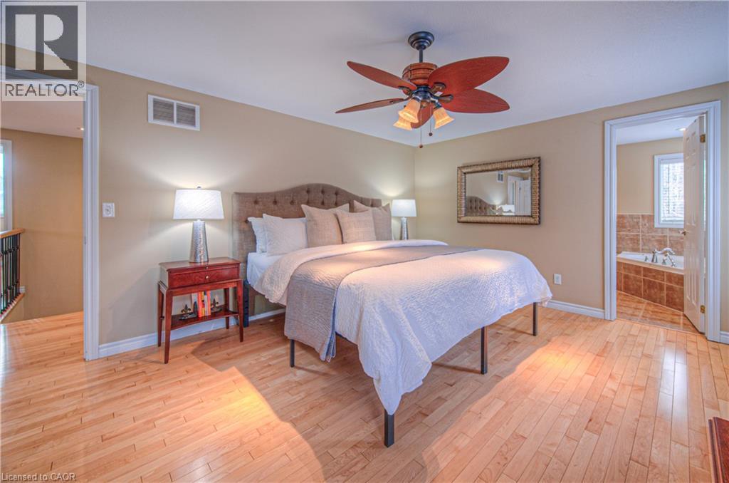 152 Lena Crescent, Cambridge, ON - Indoor Photo Showing Bedroom