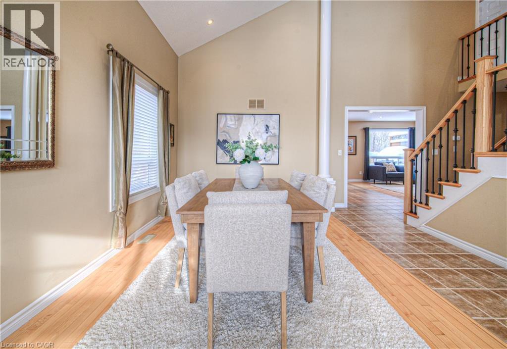 152 Lena Crescent, Cambridge, ON - Indoor Photo Showing Other Room