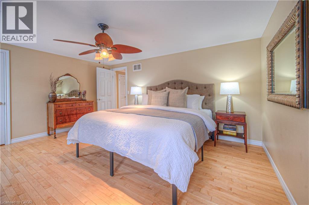 152 Lena Crescent, Cambridge, ON - Indoor Photo Showing Bedroom