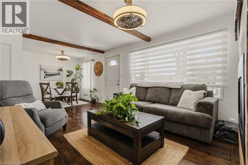Living Room - 56 Tolton Avenue, Hamilton, ON - Indoor Photo Showing Living Room
