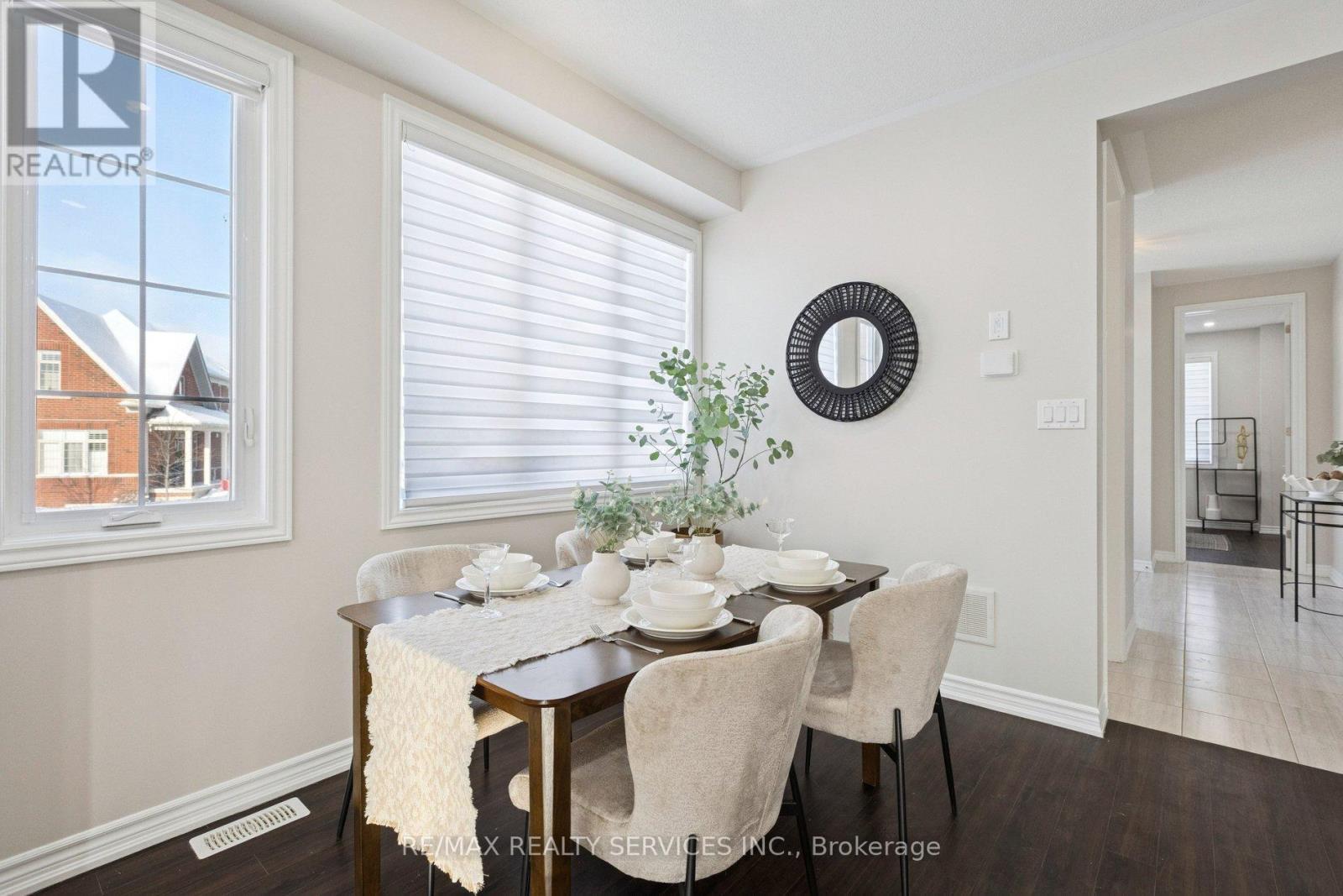 47 Dass Drive E, Centre Wellington, ON - Indoor Photo Showing Dining Room