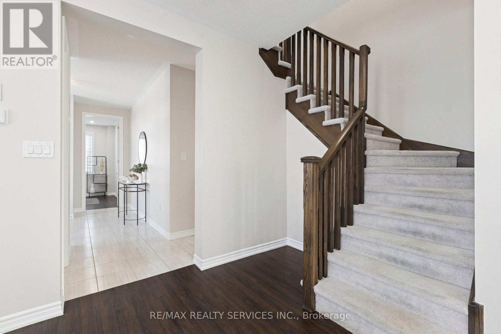 47 Dass Drive E, Centre Wellington, ON - Indoor Photo Showing Other Room