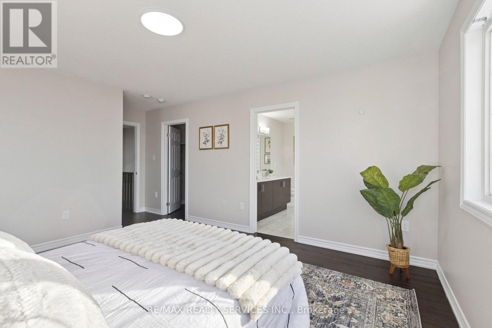 47 Dass Drive E, Centre Wellington, ON - Indoor Photo Showing Bedroom