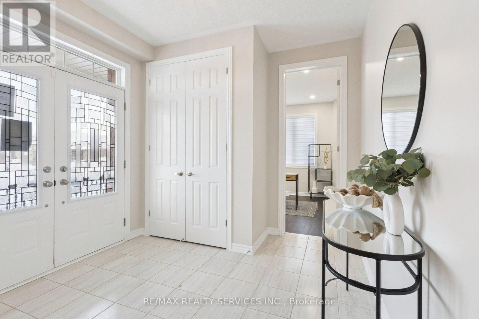 47 Dass Drive E, Centre Wellington, ON - Indoor Photo Showing Other Room