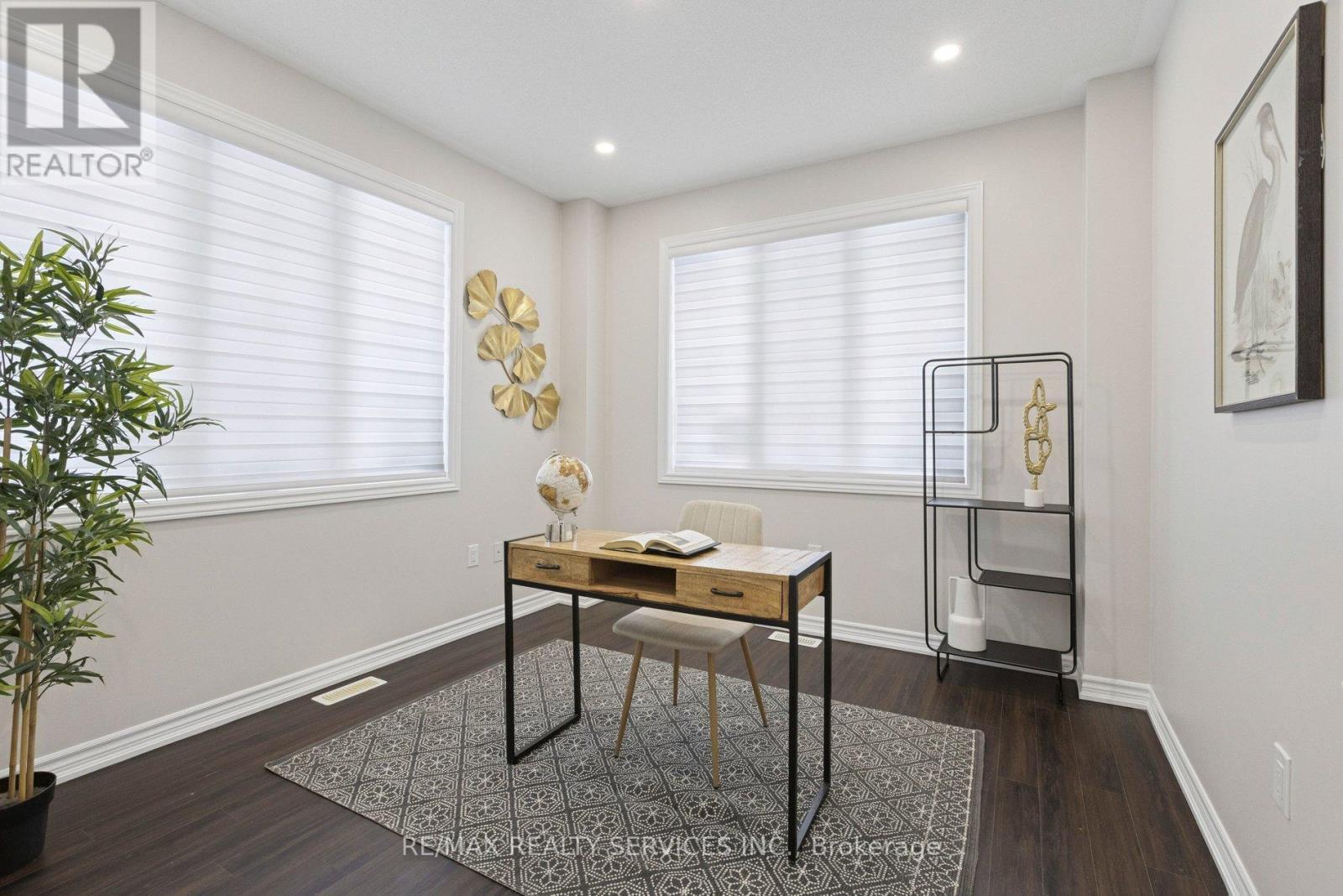 47 Dass Drive E, Centre Wellington, ON - Indoor Photo Showing Office