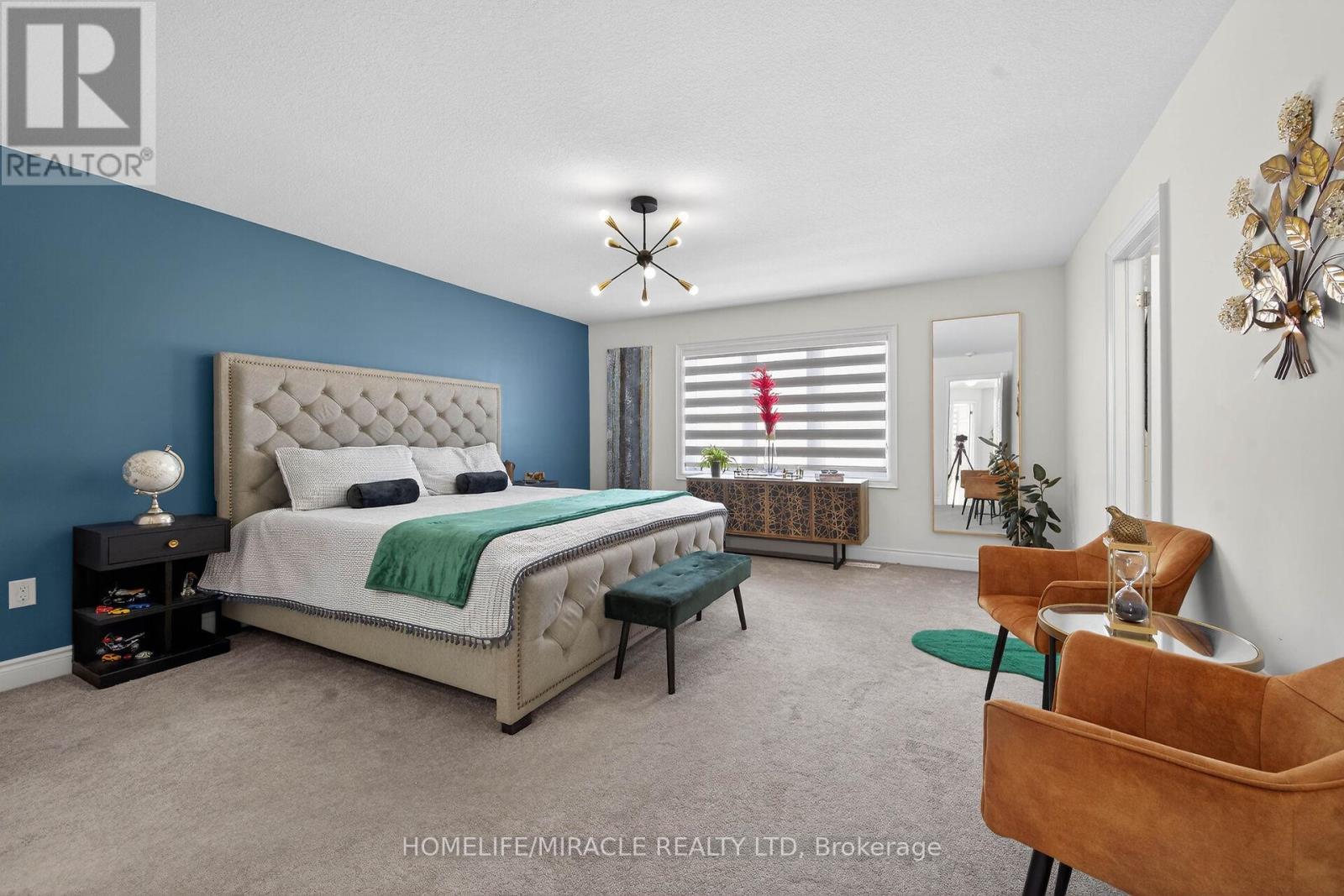 12 Rainbow Drive, Haldimand, ON - Indoor Photo Showing Bedroom