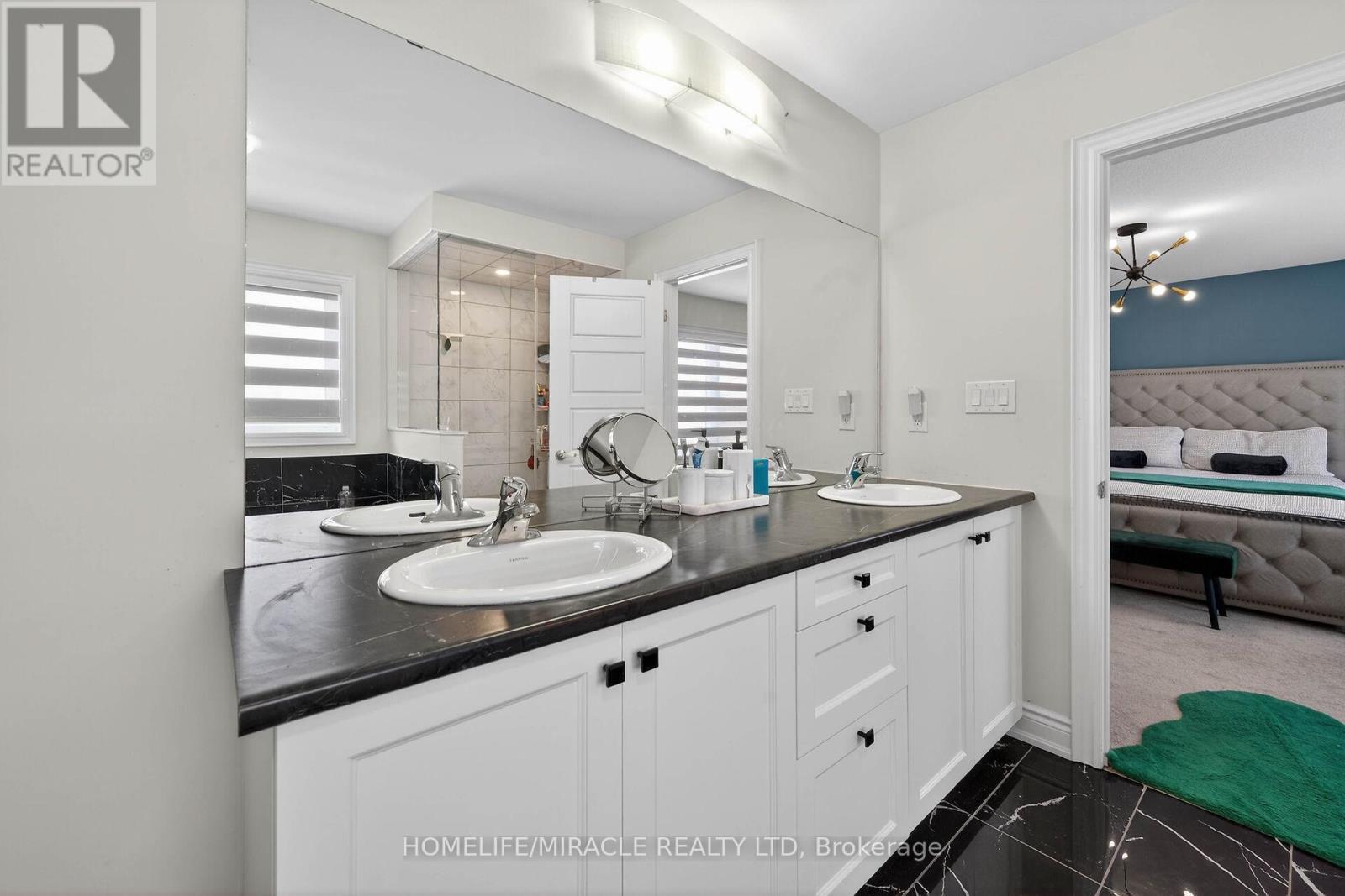 12 Rainbow Drive, Haldimand, ON - Indoor Photo Showing Bathroom
