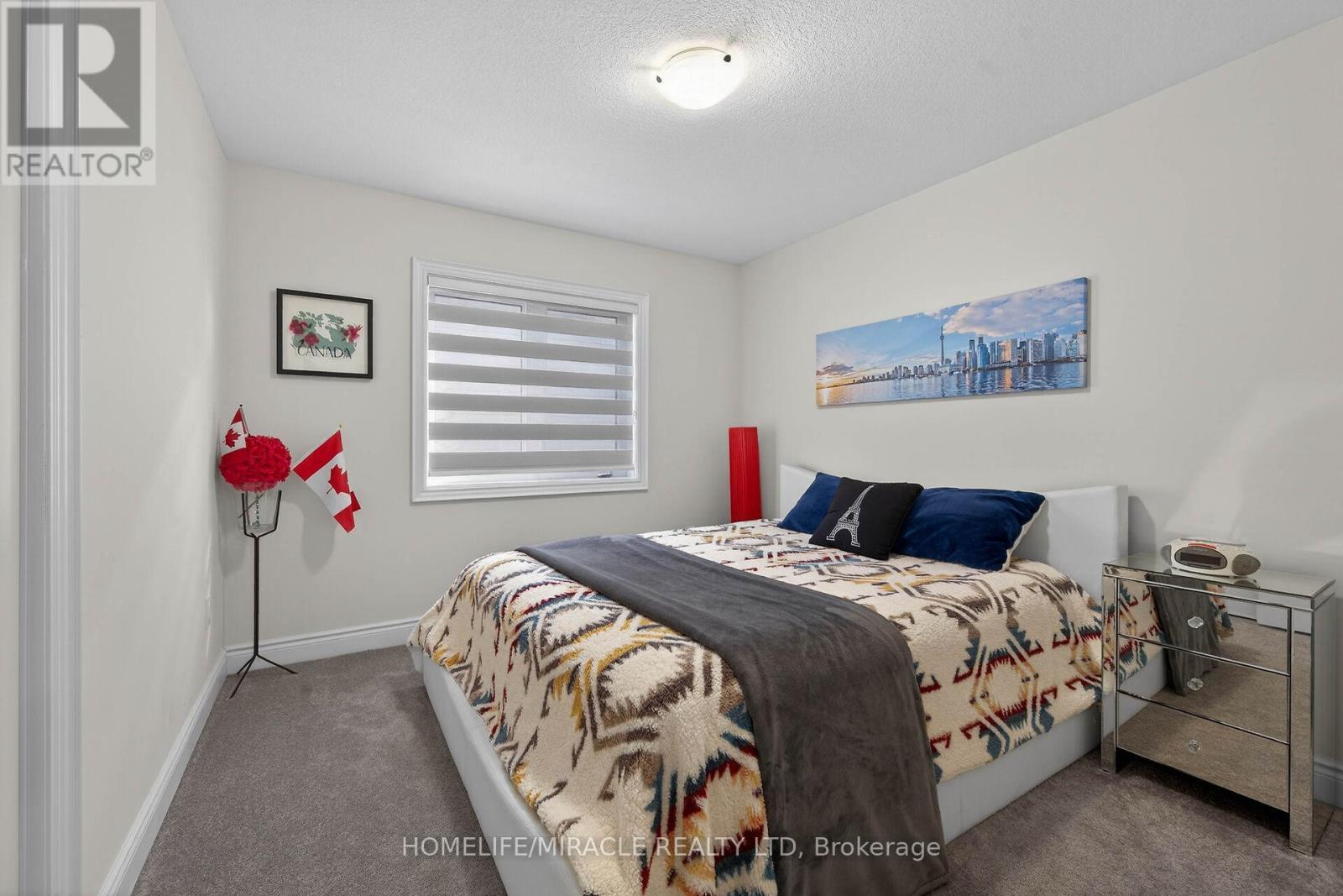 12 Rainbow Drive, Haldimand, ON - Indoor Photo Showing Bedroom