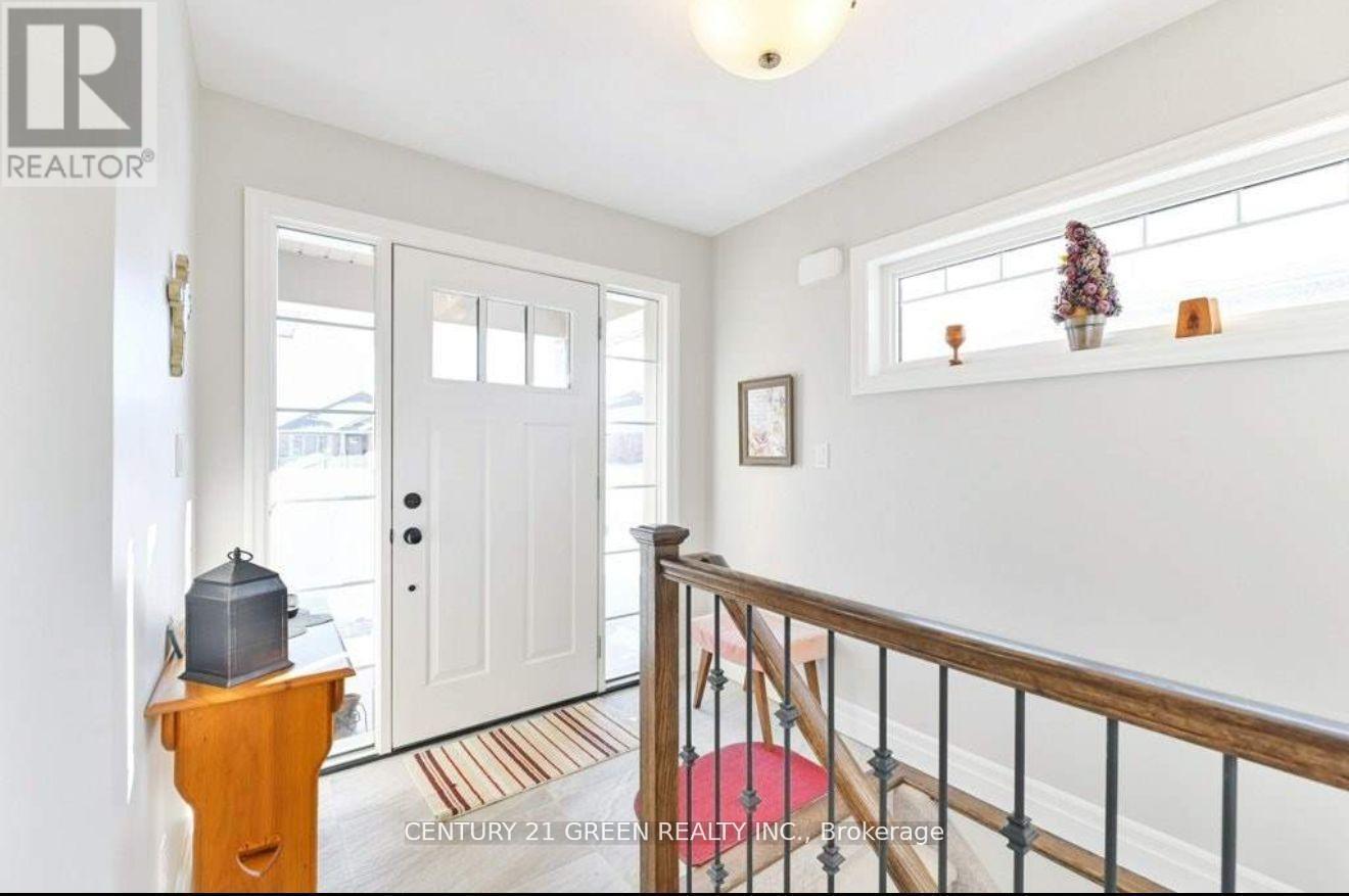 100 Spruce Gardens Court, Belleville, ON - Indoor Photo Showing Other Room