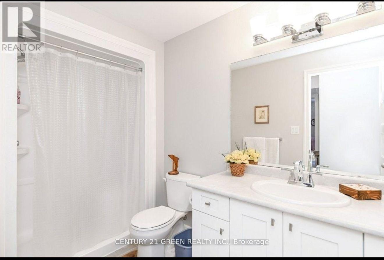100 Spruce Gardens Court, Belleville, ON - Indoor Photo Showing Bathroom