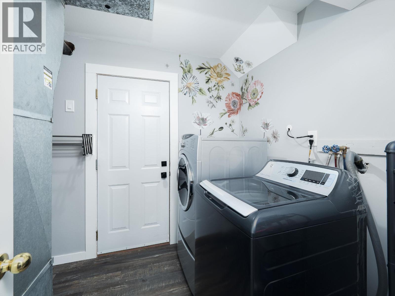 4622 Giscome Road, Prince George, BC - Indoor Photo Showing Laundry Room