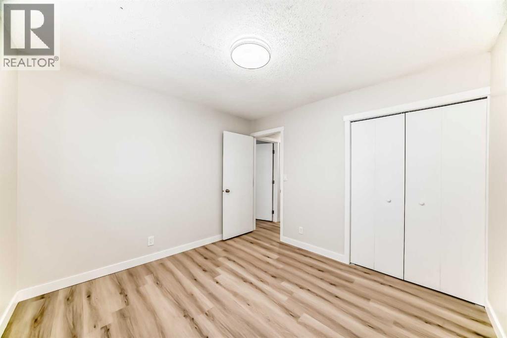 937 Marcombe Drive Ne, Calgary, AB - Indoor Photo Showing Other Room